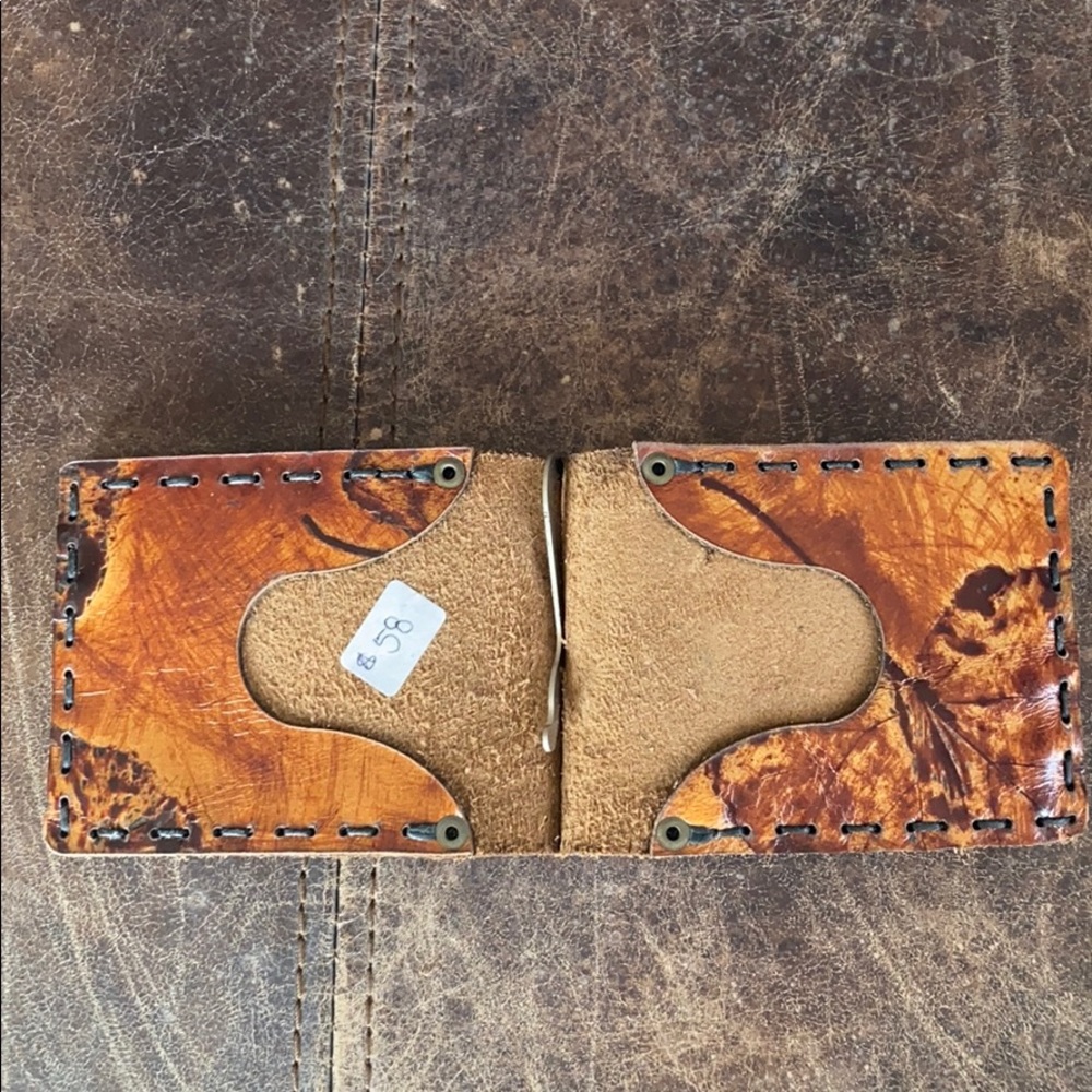 Modern Muse Leather Wallet - Picture 2 of 4